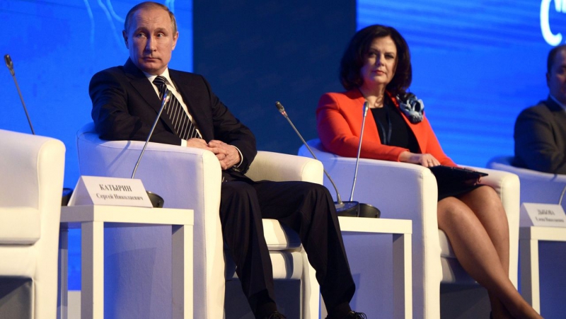 Владимир Путин поручил разработать «дорожную карту» единых подходов к неналоговым платежам